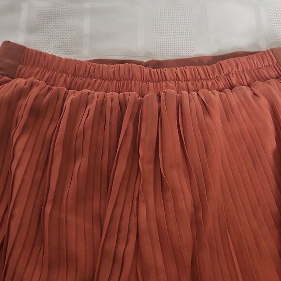 Women's Chiffon Pleated Wide-Leg Palazzo Capri Pants Peach - Picture 8 of 16